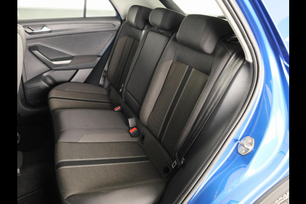Volkswagen T-Roc 1.0 TSI Style Business 110 PK | Navigatie | Parkeersensoren | Camera | Digitaal dashboard
