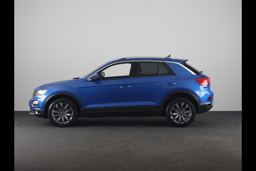 Volkswagen T-Roc 1.0 TSI Style Business 110 PK | Navigatie | Parkeersensoren | Camera | Digitaal dashboard