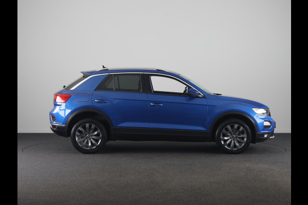 Volkswagen T-Roc 1.0 TSI Style Business 110 PK | Navigatie | Parkeersensoren | Camera | Digitaal dashboard
