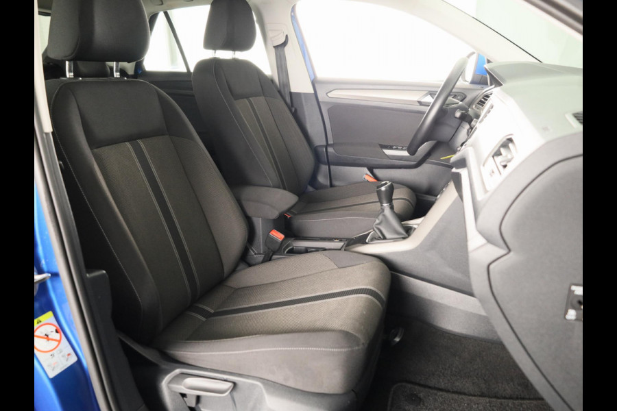 Volkswagen T-Roc 1.0 TSI Style Business 110 PK | Navigatie | Parkeersensoren | Camera | Digitaal dashboard