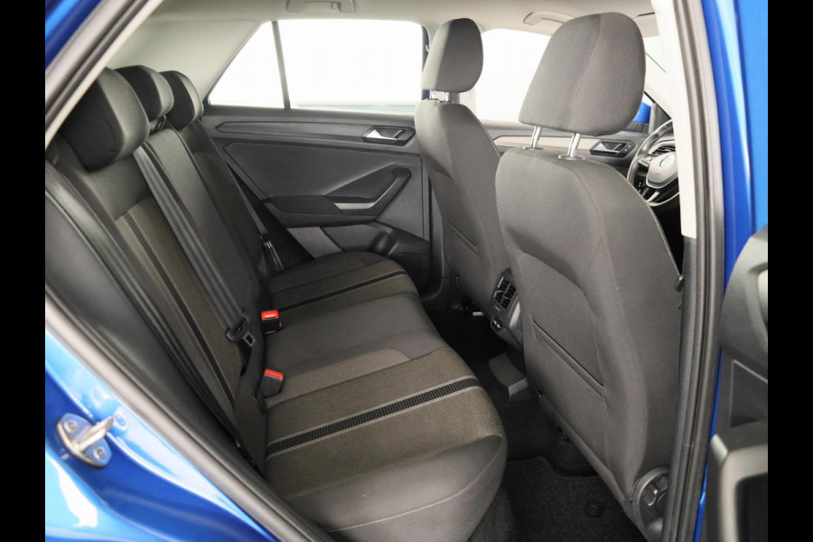 Volkswagen T-Roc 1.0 TSI Style Business 110 PK | Navigatie | Parkeersensoren | Camera | Digitaal dashboard