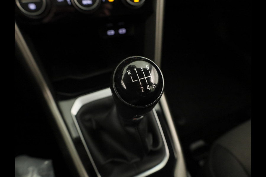 Volkswagen T-Roc 1.0 TSI Style Business 110 PK | Navigatie | Parkeersensoren | Camera | Digitaal dashboard