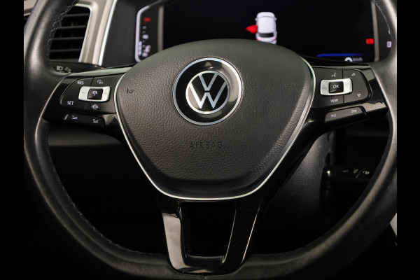 Volkswagen T-Roc 1.0 TSI Style Business 110 PK | Navigatie | Parkeersensoren | Camera | Digitaal dashboard