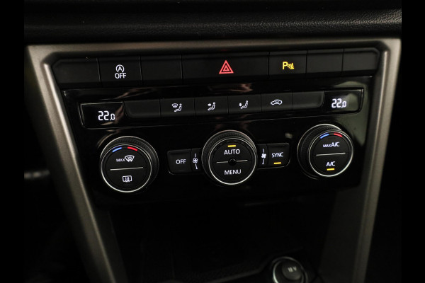 Volkswagen T-Roc 1.0 TSI Style Business 110 PK | Navigatie | Parkeersensoren | Camera | Digitaal dashboard