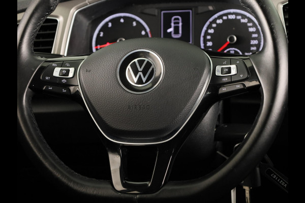 Volkswagen T-Roc 1.0 TSI Style | Parkeersensoren (Park assist) | Adaptieve cruise control | Carplay & Android auto |