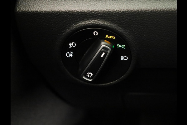 Volkswagen T-Roc 1.0 TSI Style | Parkeersensoren (Park assist) | Adaptieve cruise control | Carplay & Android auto |