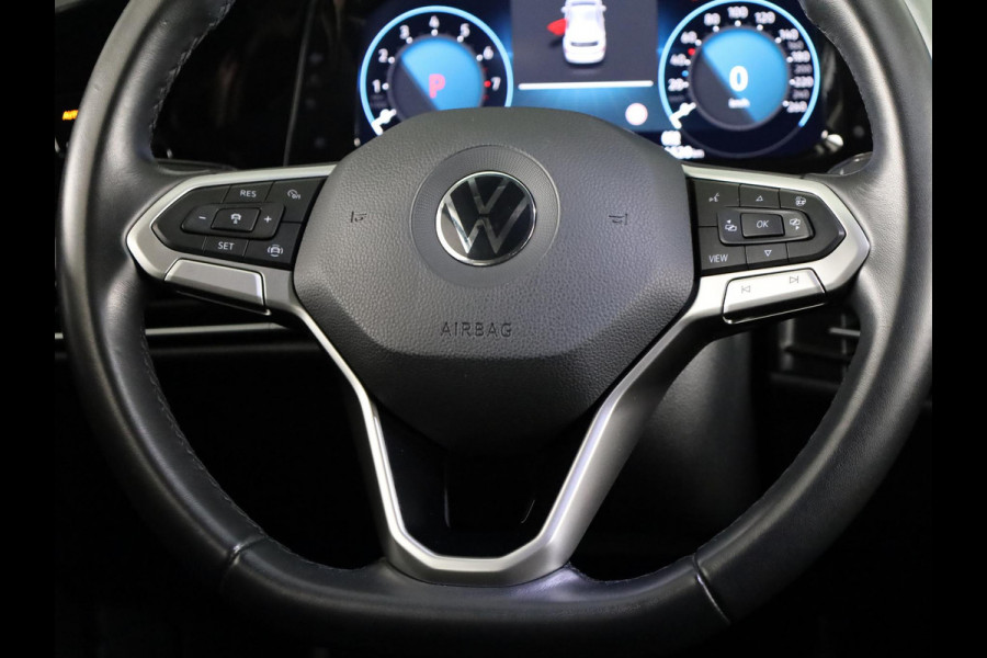 Volkswagen Golf 1.0 eTSI Life Active 110PK DSG | Navigatie | achteruitrijcamera | LED plus | 17" LM velgen |