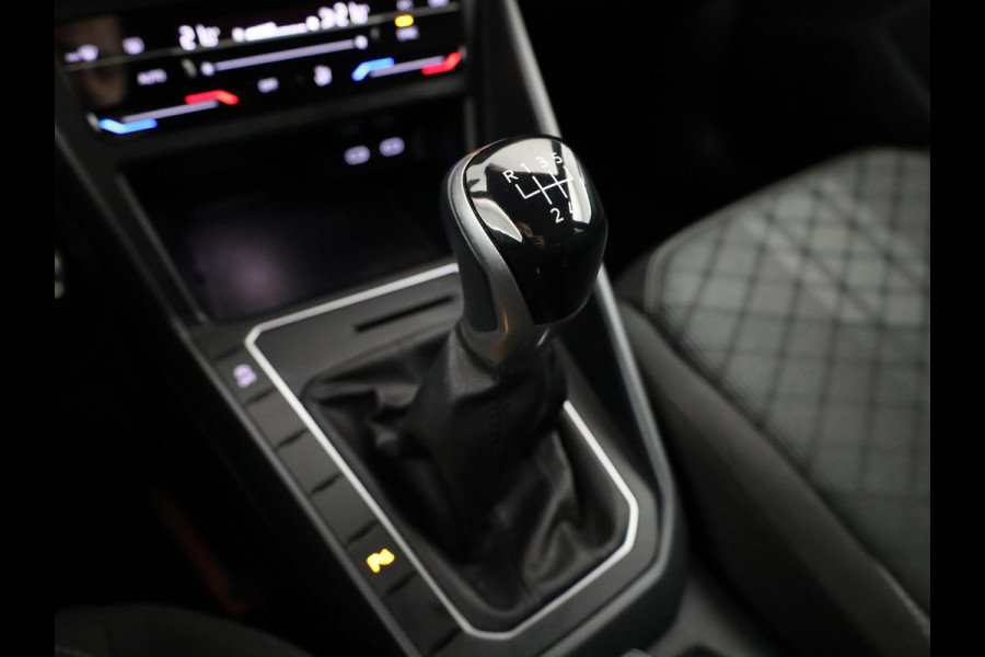 Volkswagen Polo 1.0 TSI R-Line 95 pk | Navigatie via App | Parkeersensoren | Adaptieve cruise control | LED koplampen | Apple Carplay/Android Auto | R-Line |