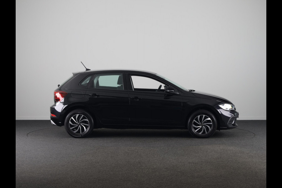 Volkswagen Polo 1.0 TSI Life 95 PK | Navigatie via app | Parkeersensoren | Digitaal dashboard