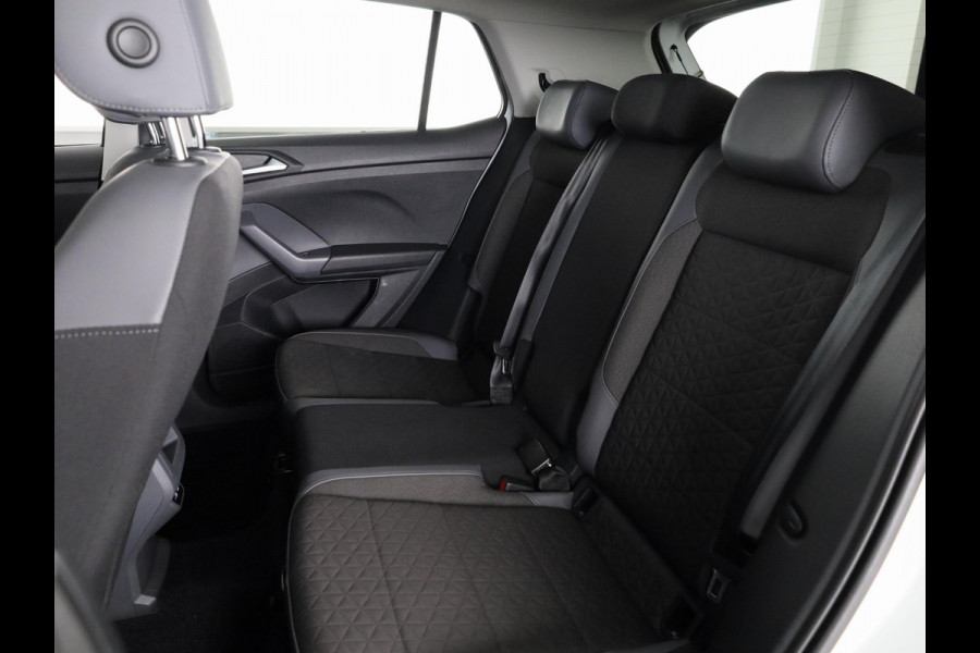 Volkswagen T-Cross 1.0 TSI Style 110 pk Automaat (DSG) | Navigatie | Parkeersensoren | Adaptieve cruise control | Apple Carplay/Android Auto | Voll. digitaal instrumentenpaneel |