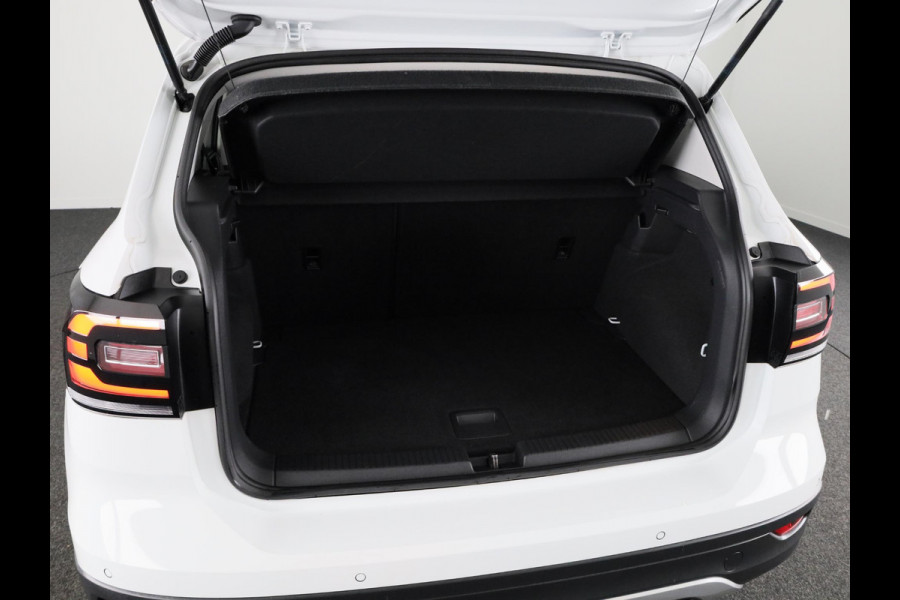 Volkswagen T-Cross 1.0 TSI Style 110 pk Automaat (DSG) | Navigatie | Parkeersensoren | Adaptieve cruise control | Apple Carplay/Android Auto | Voll. digitaal instrumentenpaneel |
