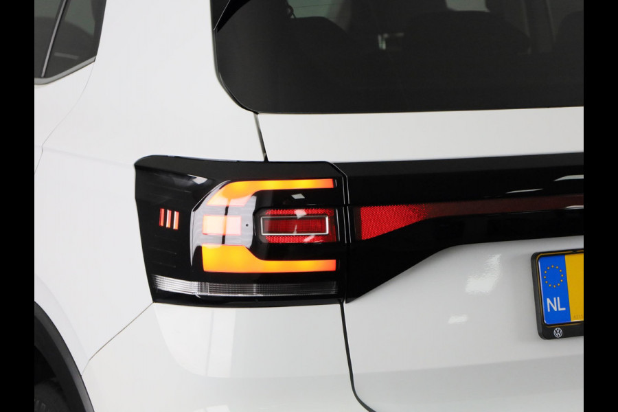 Volkswagen T-Cross 1.0 TSI Style 110 pk Automaat (DSG) | Navigatie | Parkeersensoren | Adaptieve cruise control | Apple Carplay/Android Auto | Voll. digitaal instrumentenpaneel |