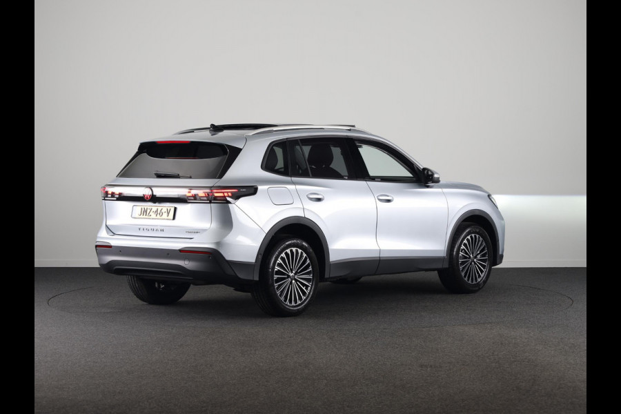 Volkswagen Tiguan 1.5 eHybrid Life Edition 204 PK | Automaat (DSG) | Panoramadak | Navigatie | Elektrische klep