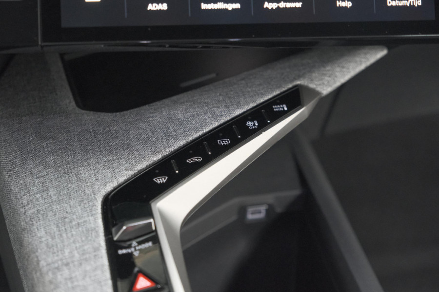 Peugeot 5008 Hybrid 136 e-DCS6 Allure | 7 Zitplaatsen | Camera | Stoelverwarming | Panoramic Navigation pack