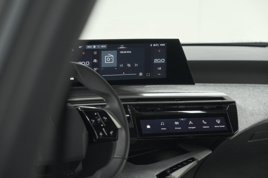 Peugeot 5008 Hybrid 136 e-DCS6 Allure | 7 Zitplaatsen | Camera | Stoelverwarming | Panoramic Navigation pack