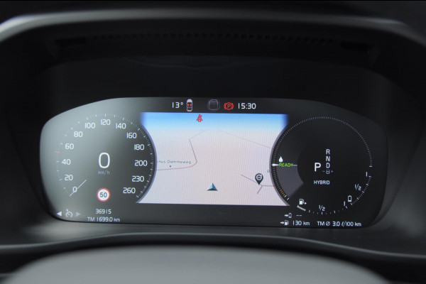 Volvo XC40 T4 211PK Automaat Ultimate Bright / Panoramadak/ Elektrische stoelen met geheugen/ Elektrische achterklep/ Parkeersensoren met 360 Camera/ Stoel en stuurwielverwarming/ Mistlampen/ Luxe bekleding/ /19" Velgen/ Harman kardon audio/ Apple carplay