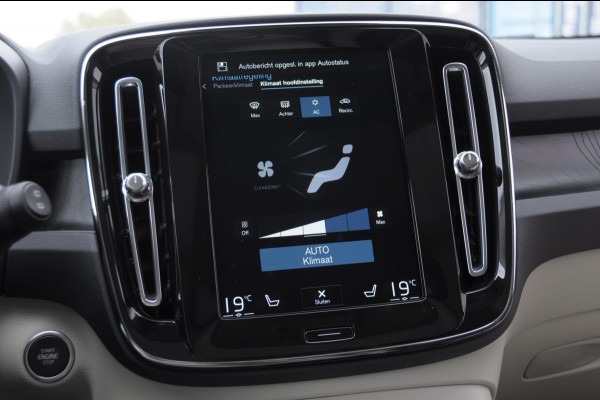 Volvo XC40 T4 211PK Automaat Ultimate Bright / Panoramadak/ Elektrische stoelen met geheugen/ Elektrische achterklep/ Parkeersensoren met 360 Camera/ Stoel en stuurwielverwarming/ Mistlampen/ Luxe bekleding/ /19" Velgen/ Harman kardon audio/ Apple carplay