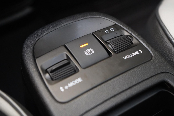 Fiat 500 La Prima 42 kWh | SoH 100% | Panoramadak | Leder | Navigatie | Carplay | Lm velgen | Blind-Spot