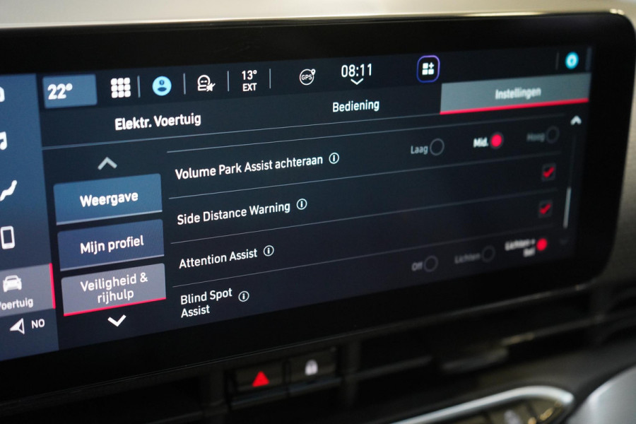 Fiat 500 La Prima 42 kWh | SoH 100% | Panoramadak | Leder | Navigatie | Carplay | Lm velgen | Blind-Spot