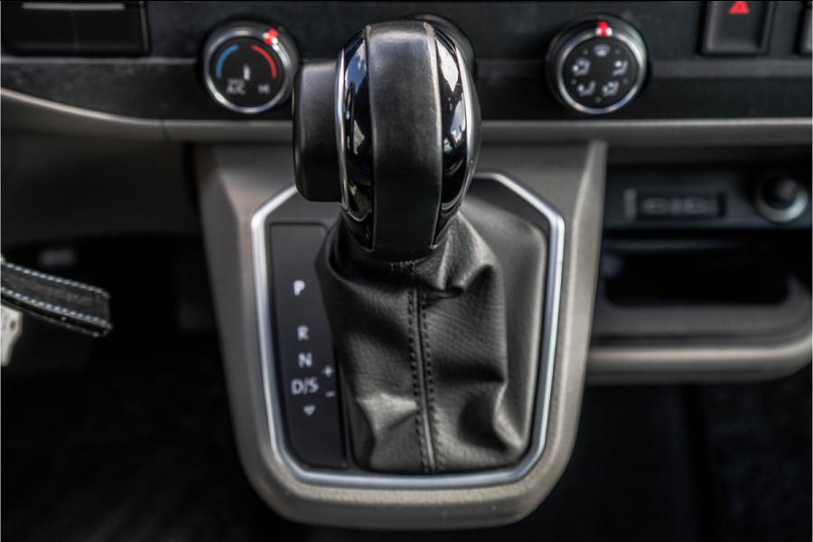 Volkswagen Transporter T6.1 2.0 TDI L2H1 | DC | Bulli | 200PK | Leder | Carplay | Virtual | Adapt Cruise