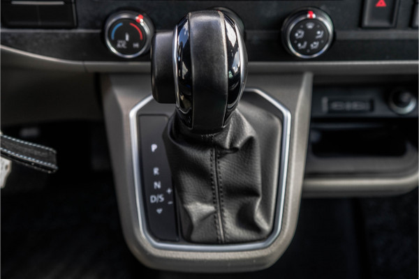 Volkswagen Transporter T6.1 2.0 TDI L2H1 | DC | Bulli | 200PK | Leder | Carplay | Virtual | Adapt Cruise