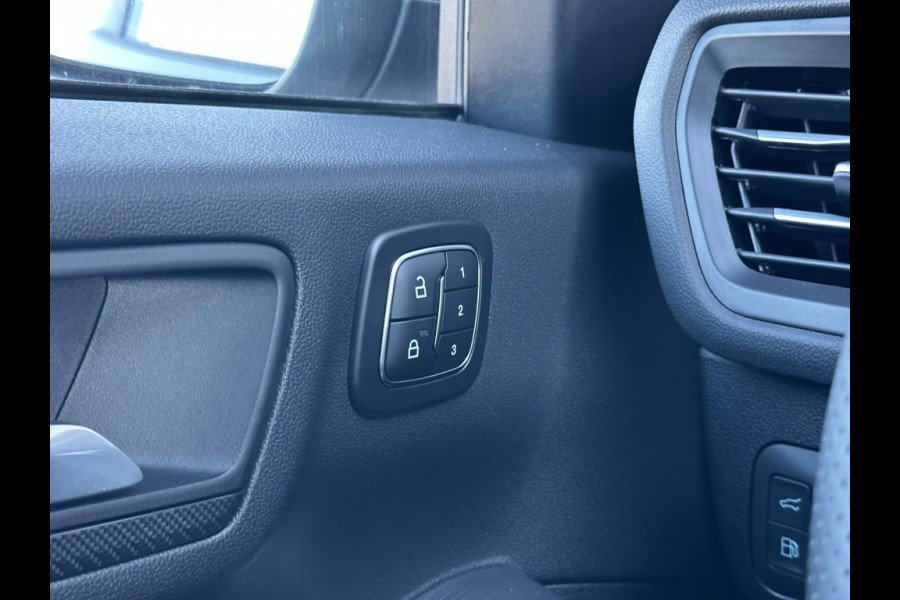 Ford Kuga 2.5 PHEV ST-Line X TREKHAAK! TECHPACK! WINTERPACK!