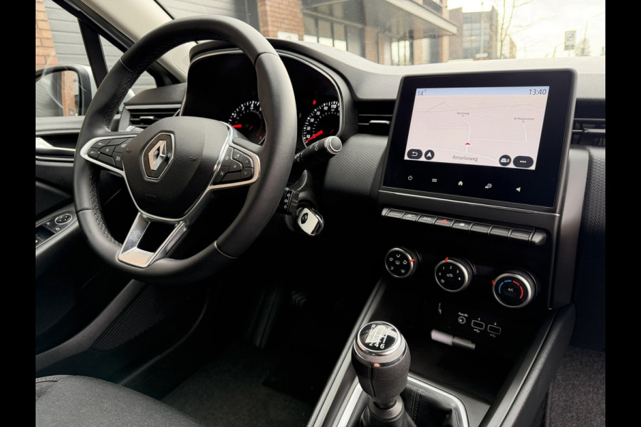 Renault Clio 1.0 TCe / Navigatie / Apple CarPlay - Android / 1e Eigenaar / ALL-Season banden / Cruise Control / PDC met optische w