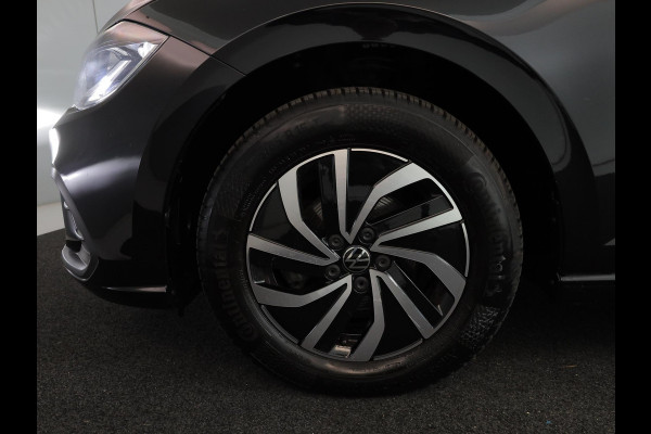 Volkswagen Polo 1.0 TSI Life 95 PK | Navigatie via app | Parkeersensoren voor en achter | LM velgen |