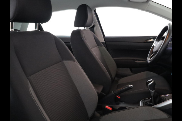 Volkswagen Polo 1.0 TSI Life 95 PK | Navigatie via app | Parkeersensoren voor en achter | LM velgen |