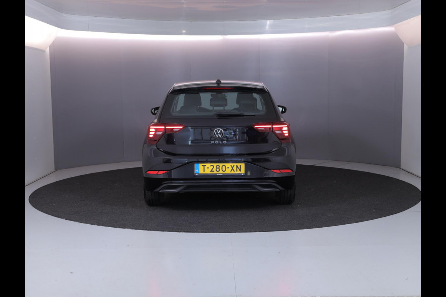 Volkswagen Polo 1.0 TSI Life 95 PK | Navigatie via app | Parkeersensoren voor en achter | LM velgen |