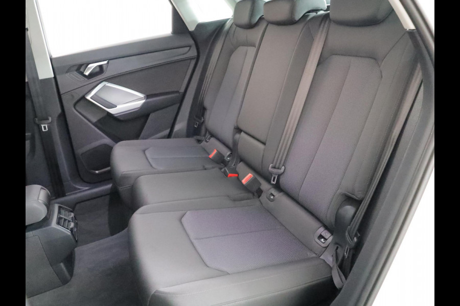 Audi Q3 35 TFSI Business Edition 150pk S-tronic | 18'LM-velgen| Navigatie | verwarmde voorstoelen | Adaptive cruise controle