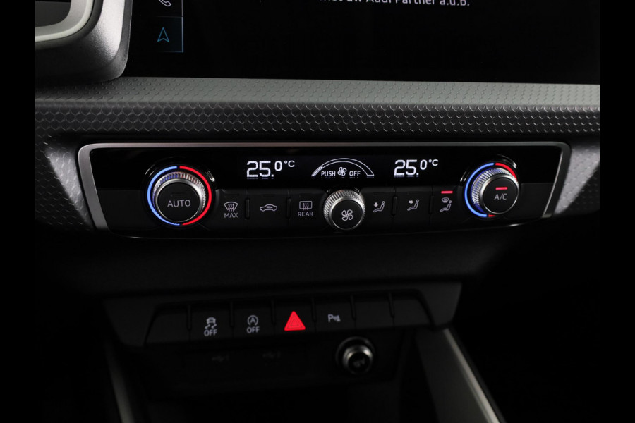 Audi A1 Sportback 25 TFSI S edition 95pk | Parkeerhulp plus | Automatische airco | Navigatie via App | 17 inch lichtmetalen velgen | Dak in contrast kleur