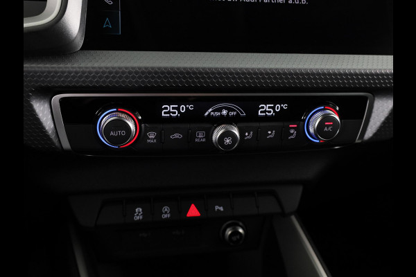 Audi A1 Sportback 25 TFSI S edition 95pk | Parkeerhulp plus | Automatische airco | Navigatie via App | 17 inch lichtmetalen velgen | Dak in contrast kleur