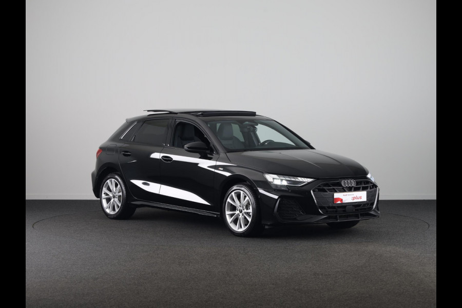 Audi A3 Sportback 40 TFSI e S edition 204 pk S-tronic | Verlengde garantie | Navigatie | Panoramadak | Parkeersensoren (Park assist) | Achteruitrijcamera | Stoelverwarming | S-Line |