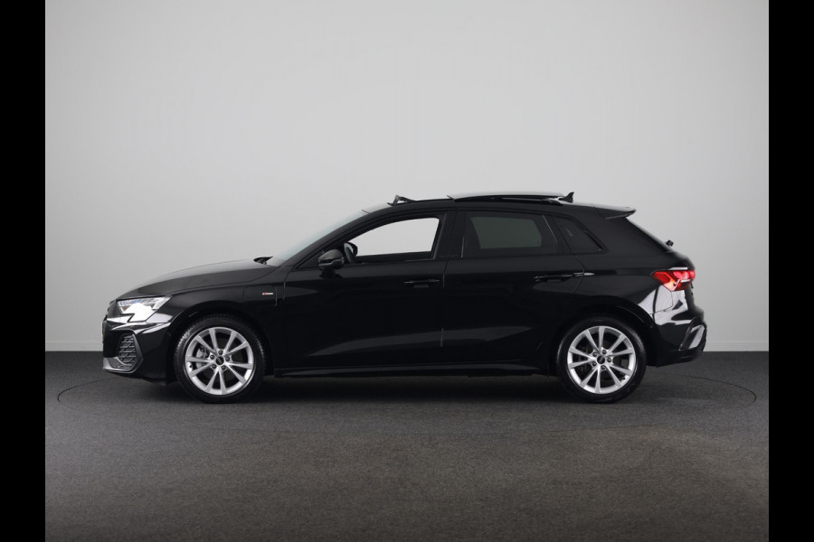 Audi A3 Sportback 40 TFSI e S edition 204 pk S-tronic | Verlengde garantie | Navigatie | Panoramadak | Parkeersensoren (Park assist) | Achteruitrijcamera | Stoelverwarming | S-Line |