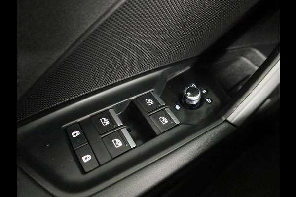 Audi A3 Sportback 40 TFSI e Advanced edition 204PK | Adaptive cruise control | Sportstoelen | Smartphone Interface