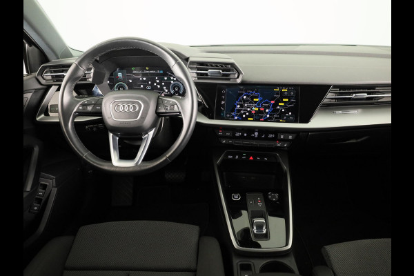 Audi A3 Sportback 45 TFSI e S edition Competition 245pk | Navigatie | Parkeercamera | Adaptieve cruise controle | Stoelverwarming