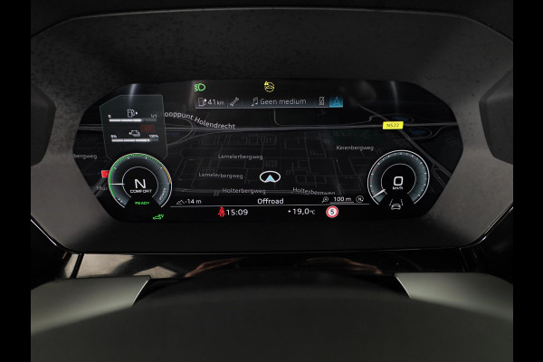 Audi A3 Sportback 45 TFSI e S edition Competition 245pk | Navigatie | Parkeercamera | Adaptieve cruise controle | Stoelverwarming