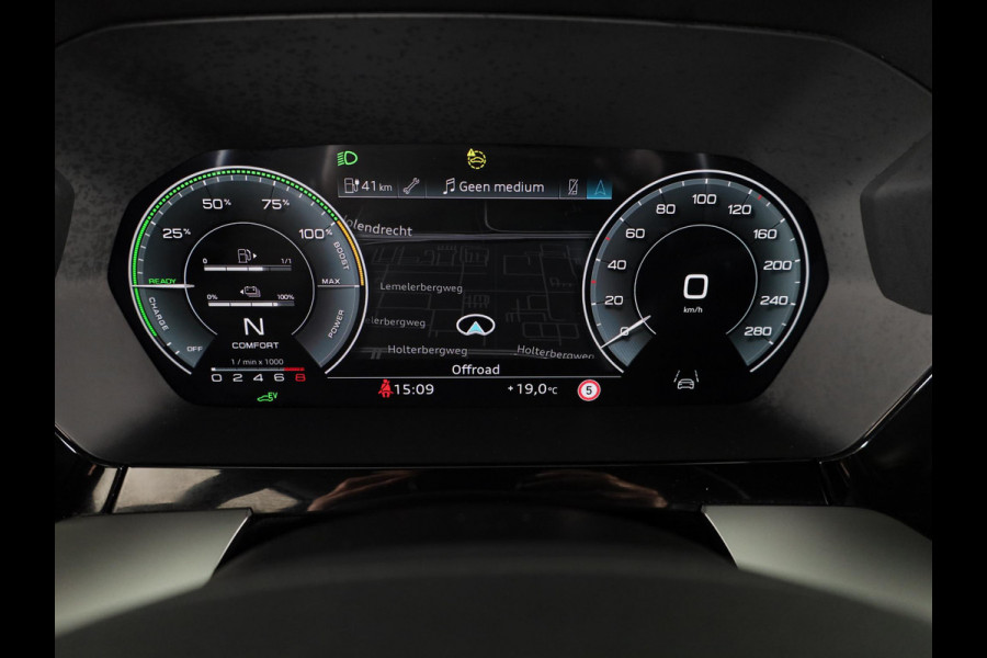 Audi A3 Sportback 45 TFSI e S edition Competition 245pk | Navigatie | Parkeercamera | Adaptieve cruise controle | Stoelverwarming