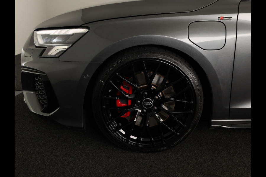 Audi A3 Sportback 45 TFSI e S edition Competition 245pk | Navigatie | Parkeercamera | Adaptieve cruise controle | Stoelverwarming
