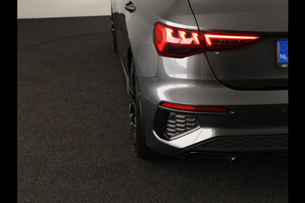 Audi A3 Sportback 45 TFSI e S edition Competition 245pk | Navigatie | Parkeercamera | Adaptieve cruise controle | Stoelverwarming