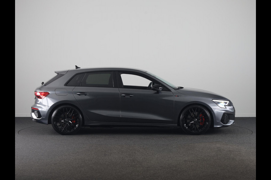 Audi A3 Sportback 45 TFSI e S edition Competition 245pk | Navigatie | Parkeercamera | Adaptieve cruise controle | Stoelverwarming