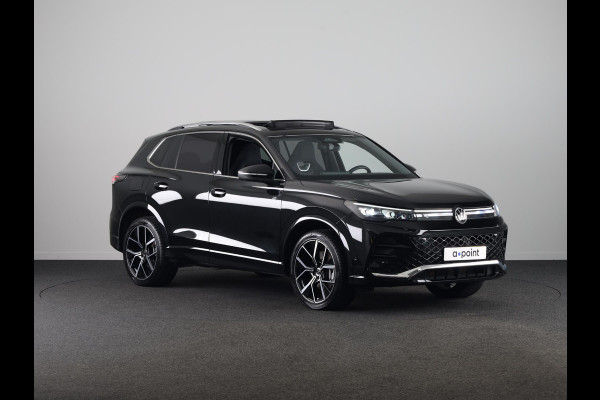 Volkswagen Tiguan 1.5 eHybrid R-Line Edition | 272 PK |Automaat (DSG) | Verlengde garantie | Navigatie | Panoramadak | Parkeersensoren (Park assist) | Rondomzicht 360 grade camera | Stoelverwarming | R-Line |