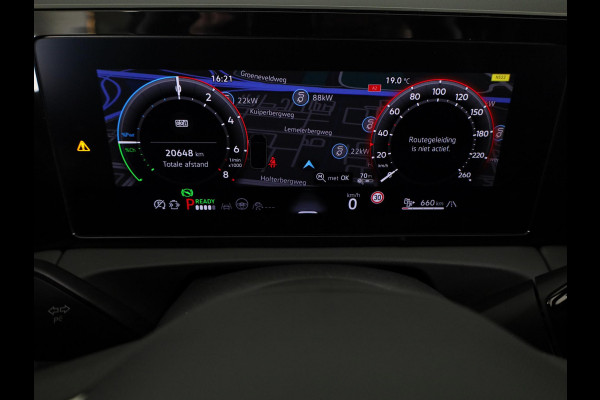 Volkswagen Tiguan 1.5 eHybrid R-Line Edition | 272 PK |Automaat (DSG) | Verlengde garantie | Navigatie | Panoramadak | Parkeersensoren (Park assist) | Rondomzicht 360 grade camera | Stoelverwarming | R-Line |