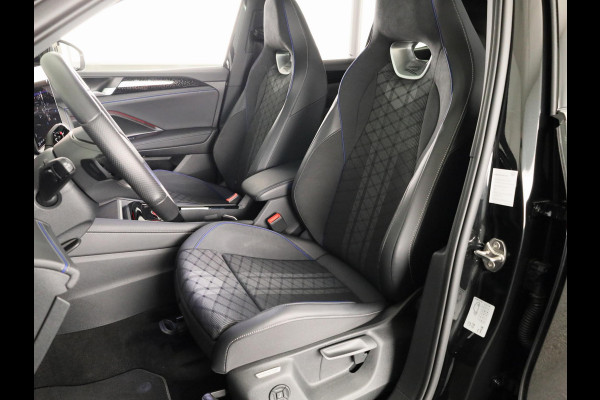 Volkswagen Tiguan 1.5 eHybrid R-Line Edition | 272 PK |Automaat (DSG) | Verlengde garantie | Navigatie | Panoramadak | Parkeersensoren (Park assist) | Rondomzicht 360 grade camera | Stoelverwarming | R-Line |