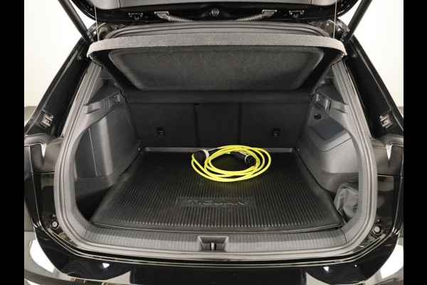 Volkswagen Tiguan 1.5 eHybrid R-Line Edition | 272 PK |Automaat (DSG) | Verlengde garantie | Navigatie | Panoramadak | Parkeersensoren (Park assist) | Rondomzicht 360 grade camera | Stoelverwarming | R-Line |