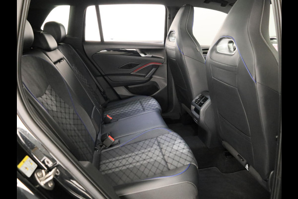 Volkswagen Tiguan 1.5 eHybrid R-Line Edition | 272 PK |Automaat (DSG) | Verlengde garantie | Navigatie | Panoramadak | Parkeersensoren (Park assist) | Rondomzicht 360 grade camera | Stoelverwarming | R-Line |