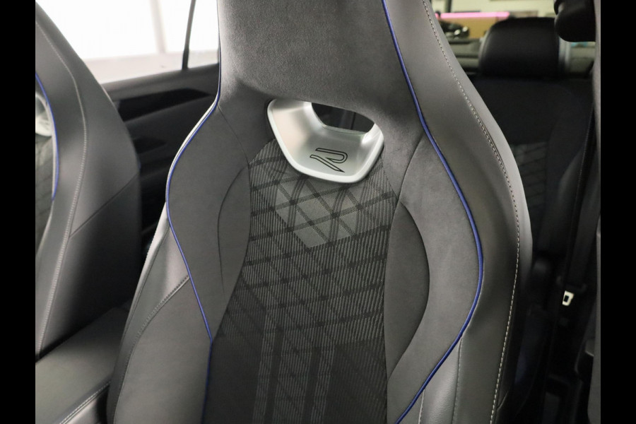 Volkswagen Tiguan 1.5 eHybrid R-Line Edition | 272 PK |Automaat (DSG) | Verlengde garantie | Navigatie | Panoramadak | Parkeersensoren (Park assist) | Rondomzicht 360 grade camera | Stoelverwarming | R-Line |