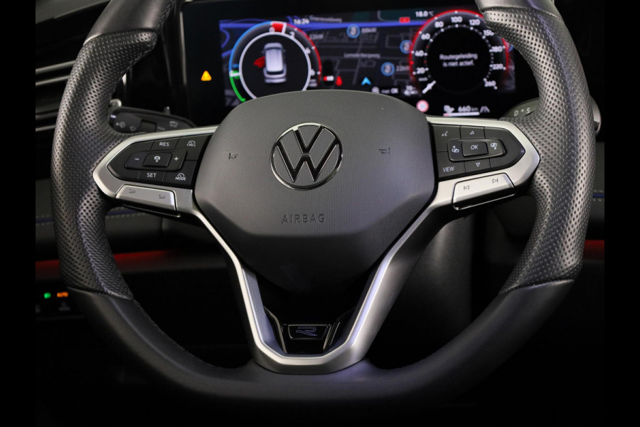 Volkswagen Tiguan 1.5 eHybrid R-Line Edition | 272 PK |Automaat (DSG) | Verlengde garantie | Navigatie | Panoramadak | Parkeersensoren (Park assist) | Rondomzicht 360 grade camera | Stoelverwarming | R-Line |