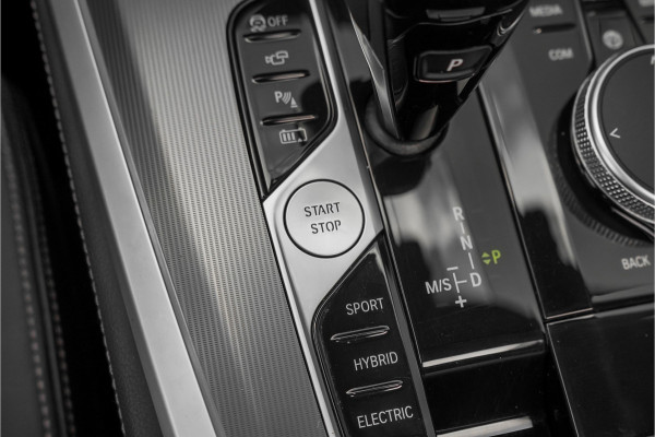 BMW X5 xDrive45e High Ex M-Sport Pano Laser Trekhaak HUD 22"